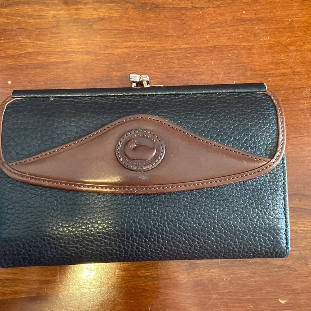 Dooney & Bourke Pocketbook